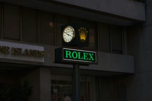cach mua rolex cu chinh hang