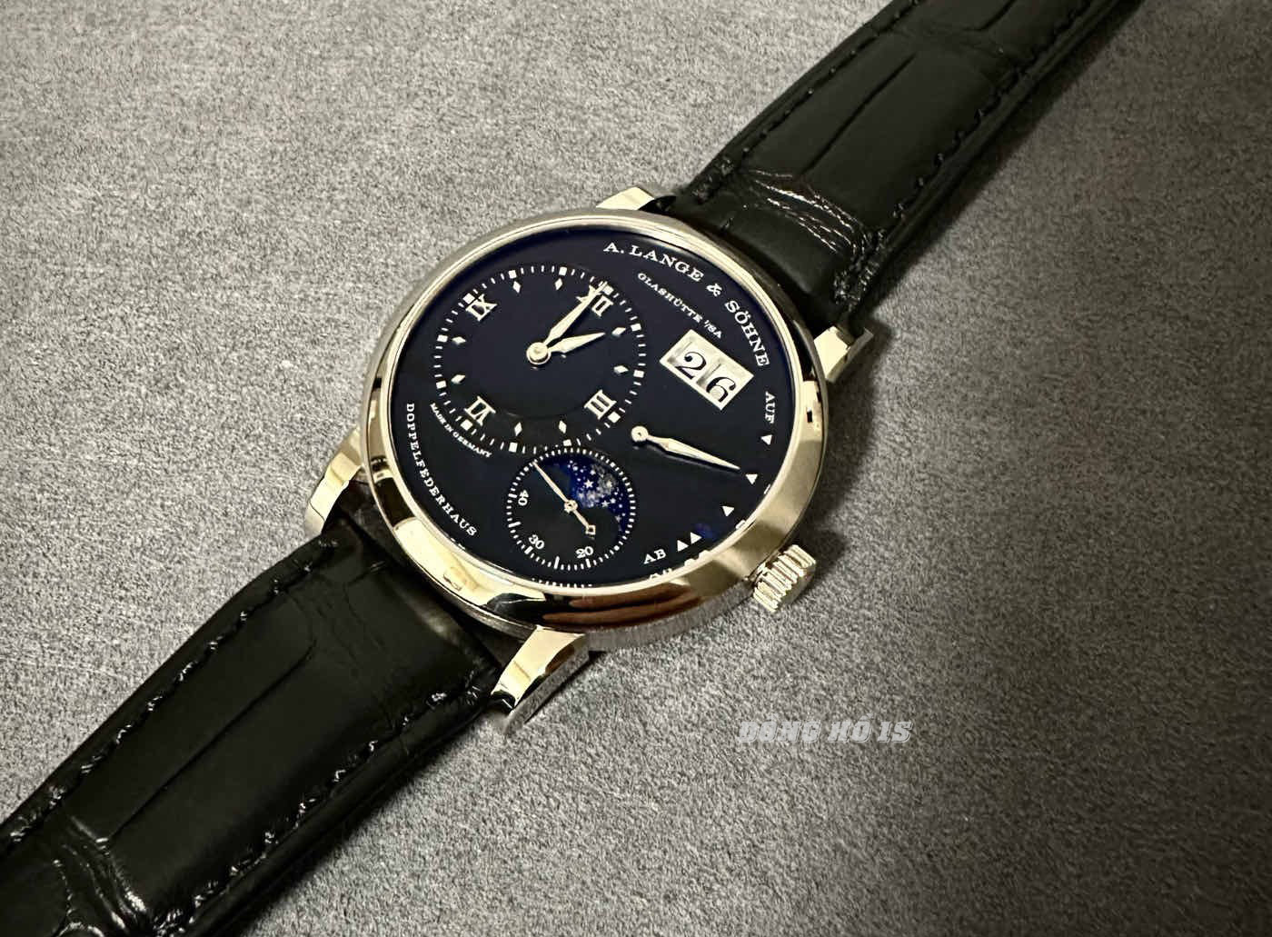 dong ho a lange sohne lange 1 moon phase 192 029 (1)