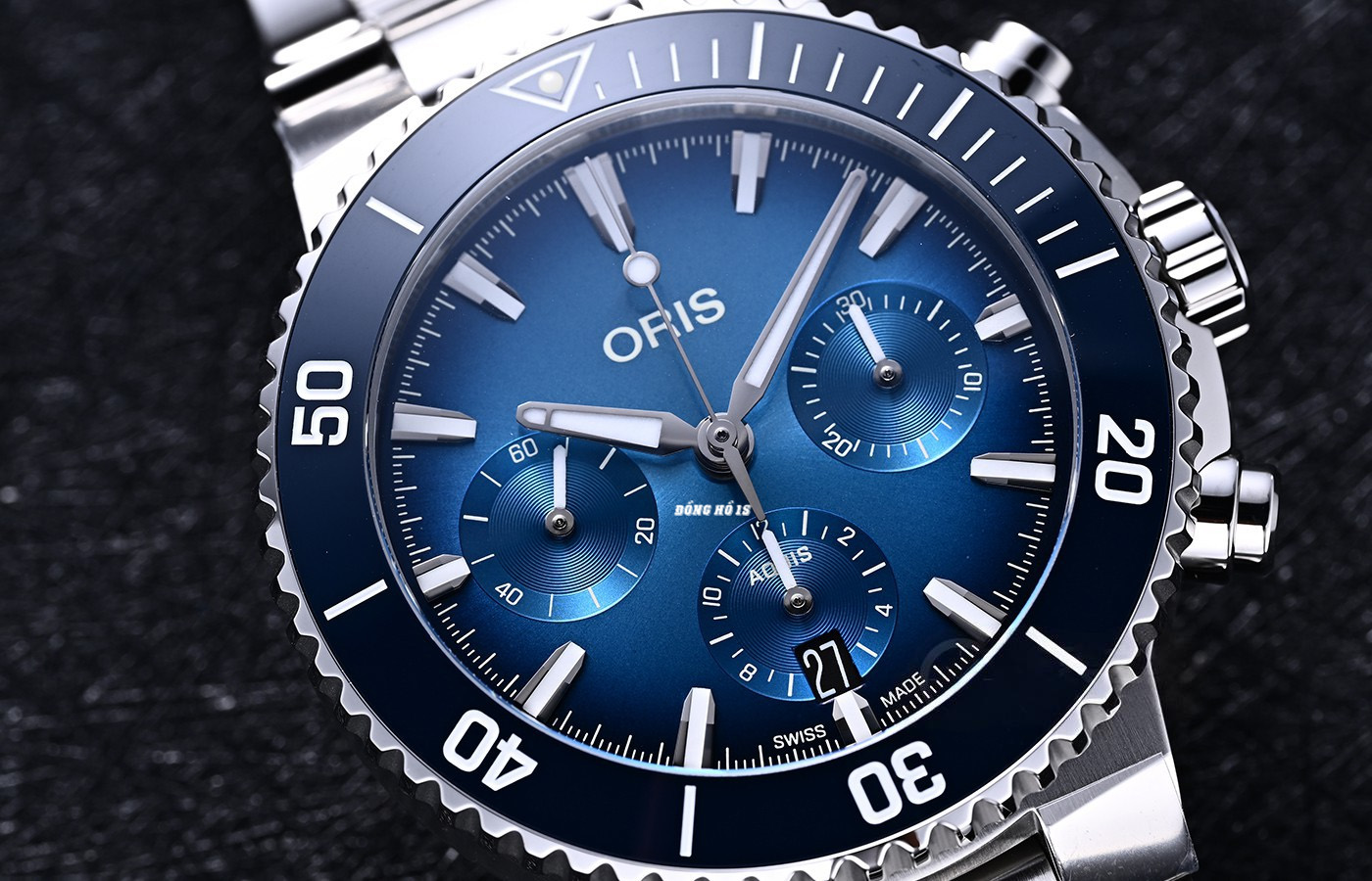 dong ho oris aquis aquis chronograph 01 771 7793 4155 07 8 23 01peb (5)