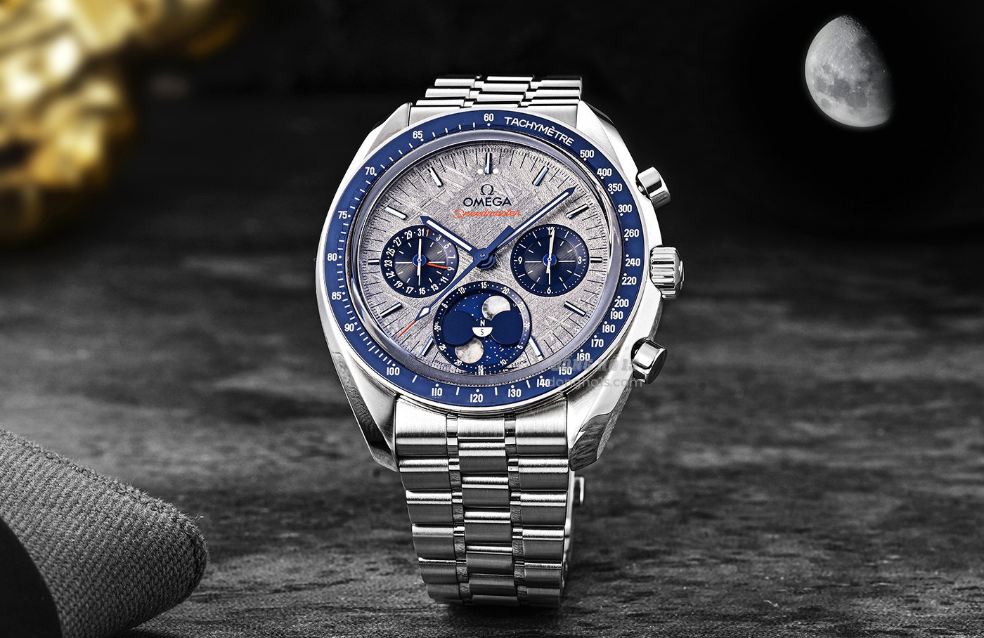 Omega Speedmaster 304.30.43.52.06 (1)