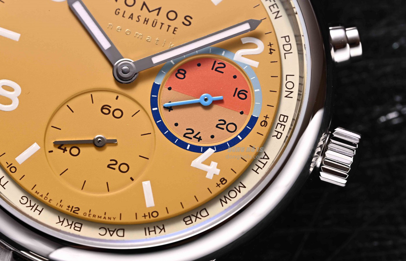 club sport neomatik worldtimer (5)
