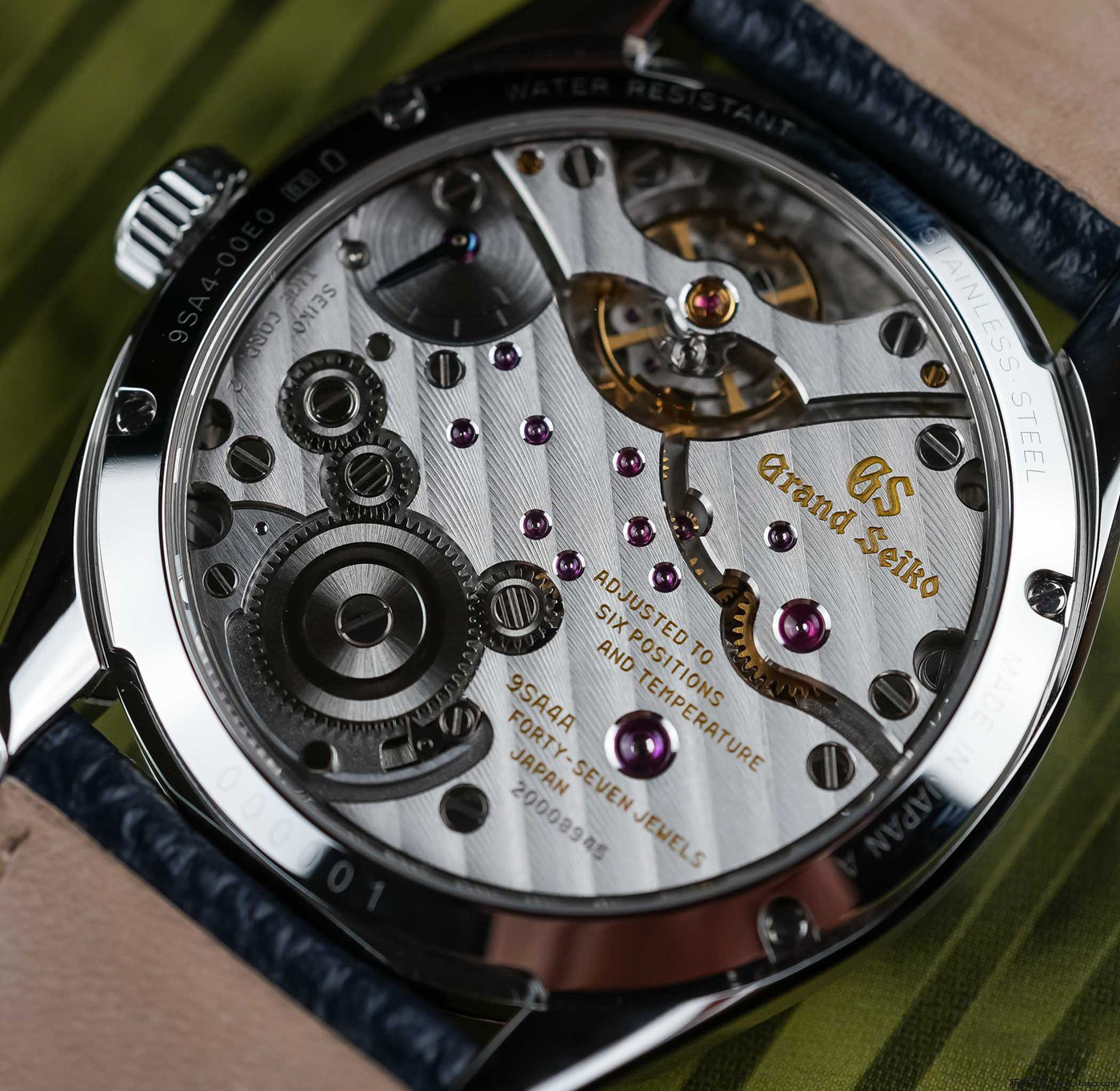 Grand Seiko Moonlit Birch SLGW007 (2) Grand Seiko Moonlit Birch SLGW007 (2)