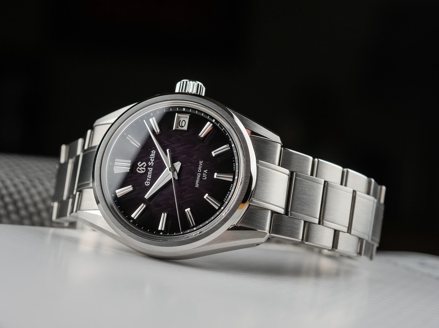 Grand Seiko Spring Drive Series SLGB005 (6) Grand Seiko Spring Drive Series SLGB005 (6)