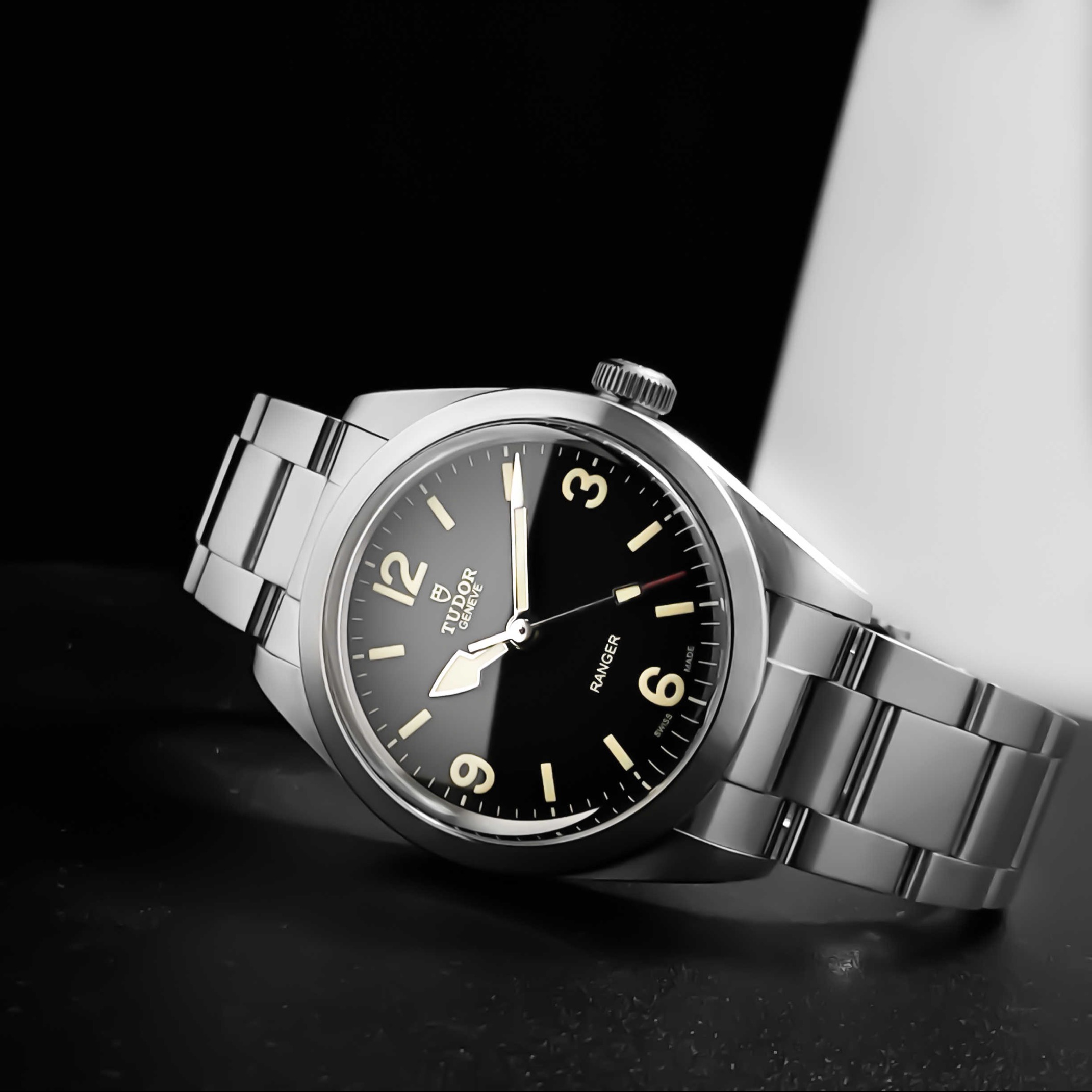 (Đồng hồ Tudor Ranger) (Đồng hồ Tudor Ranger)