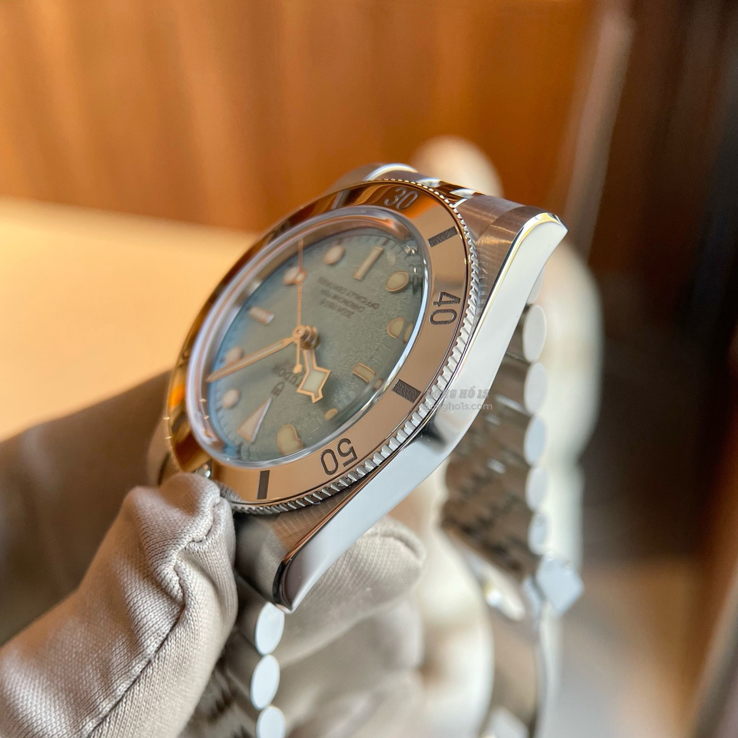 Tudor Black Bay 54 M79000 0001 (4) Tudor Black Bay 54 M79000 0001 (4)