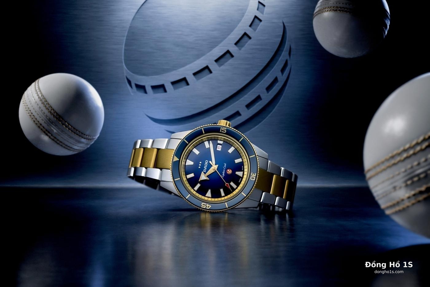 Đồng hồ Rado Captain Cook x European Cricket với bóng cricket