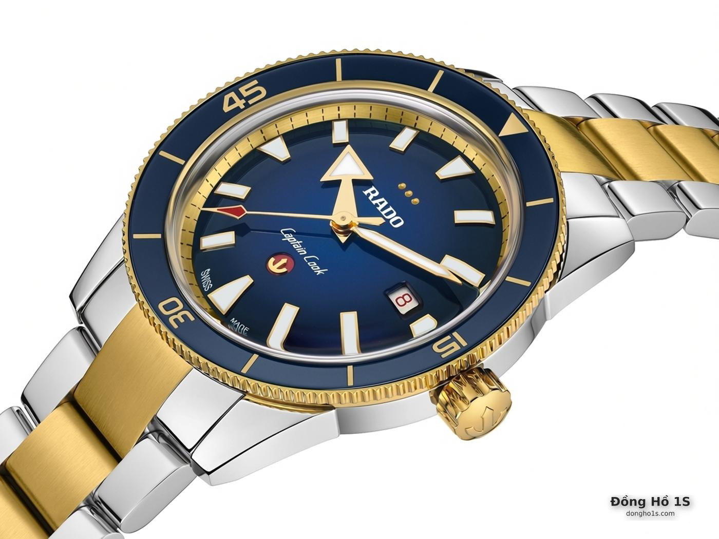 Cận cảnh mặt số xanh chuyển sắc của Rado Captain Cook European Cricket